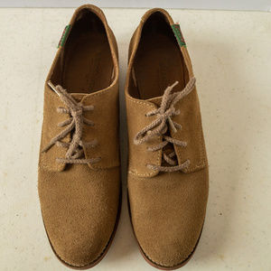 G.H. Bass & Co. Tan Suede Women's Lace-Up Oxfords